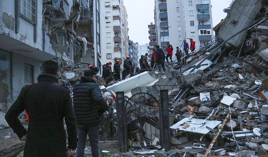 Σεισμός στην Τουρκία: Διασώθηκε μωρό εφτά μηνών που βρισκόταν κάτω από τα ερείπια για 140 ώρες