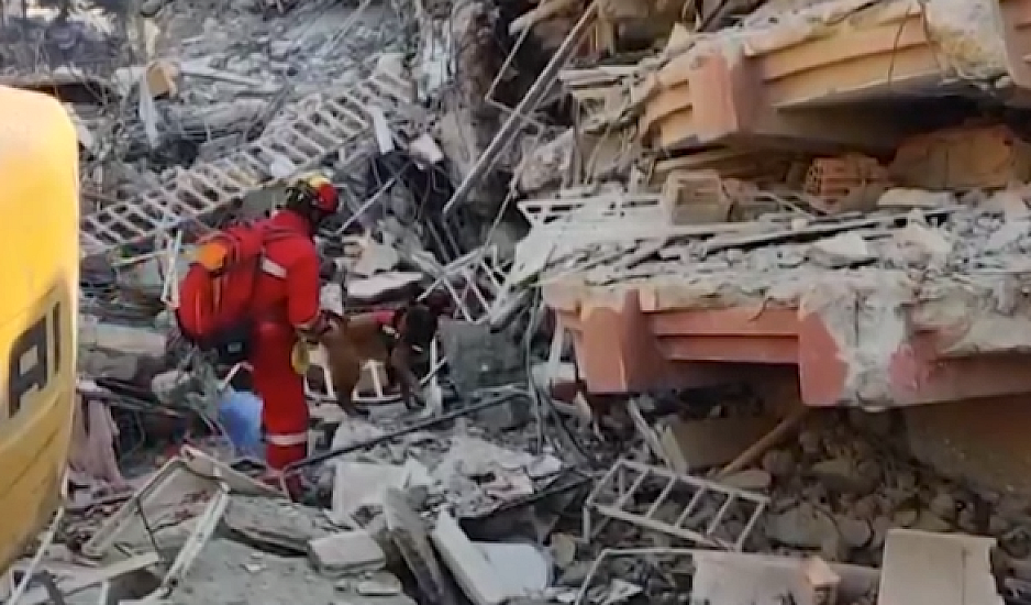 Σεισμός στην Τουρκία: Οι ηρωικές «μάχες» των Ελλήνων διασωστών μέσα στα χαλάσματα