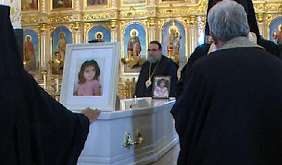 Σε κλίμα συγκίνησης η κηδεία της μικρής Σιέρα στην Κύπρο