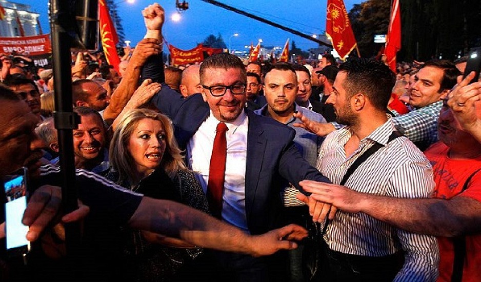 Σκόπια: Στο αέρα η Συμφωνία των Πρεσπών - Αποχώρησαν οι βουλευτές του VMRO