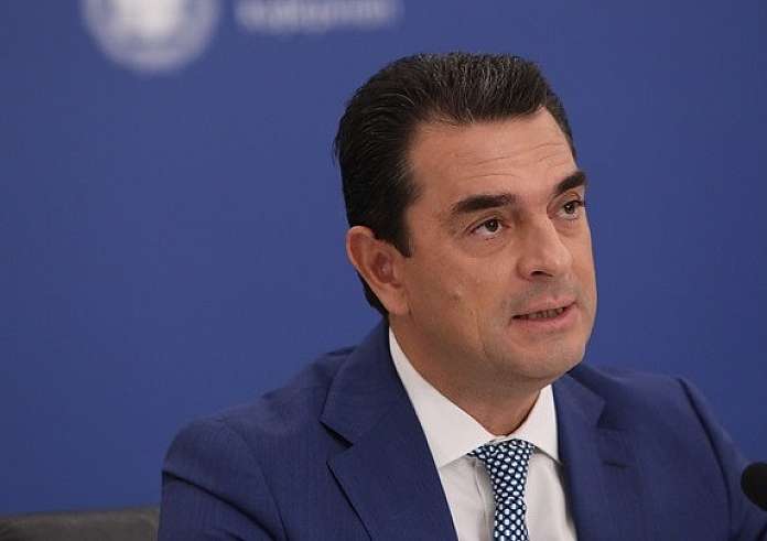 Σκρέκας: Επιτακτική η ανάγκη να προχωρήσουμε σε νέα μέτρα για τον πληθωρισμό