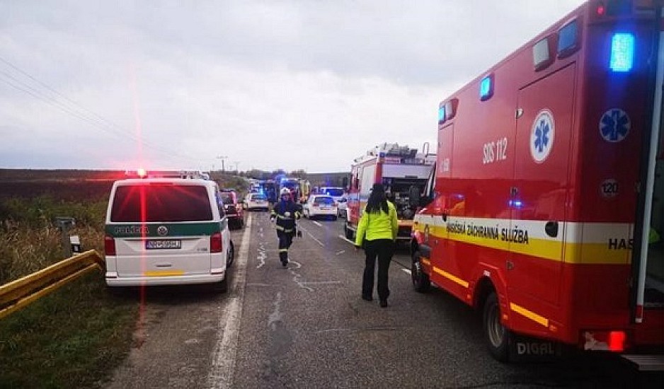 Τραγωδία στη Σλοβακία: Λεωφορείο συγκρούστηκε με φορτηγό - Τουλάχιστον 13 νεκροί, πολλοί τραυματίες