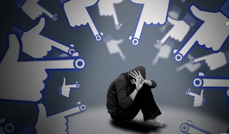 Αυξάνει η κατάθλιψη τον χρόνο χρήσης των social media ή το αντίστροφο;