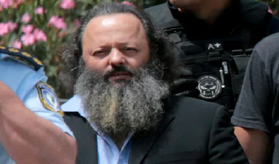 Αγνώριστος ο Αρτέμης Σώρρας με μαλλιά και μούσια