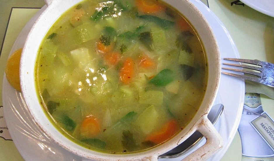 Πεντανόστιμη σούπα λαχανικών χωρίς λάδι