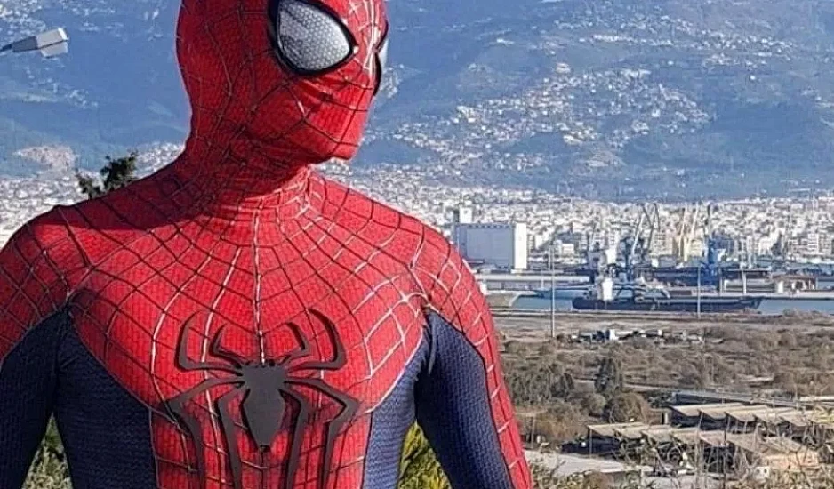 Ο Spider- Man υπάρχει, είναι Έλληνας και ζει στον Βολο. Η απίθανη περίπτωση του Βαγγέλη Μαγγιώρου