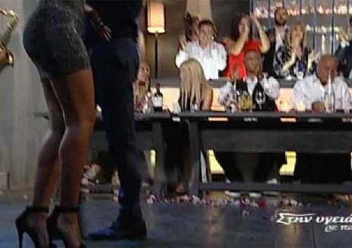 To τσιφτετέλι που ξεσήκωσε το πλατό του «Στην Υγειά μας ρε παιδιά». Βίντεο