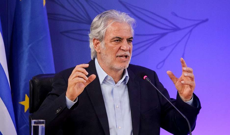 Έλενα Ακρίτα - Κώστας Βαξεβάνης: Κόντρα για την υπουργοποίηση Στυλιανίδη