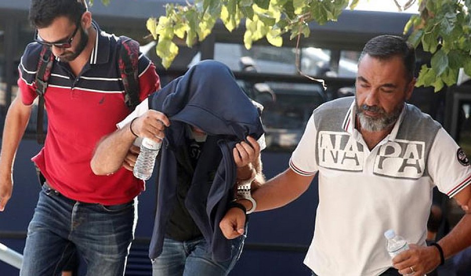 Θεσσαλονίκη: Διαφθορα στο λιμάνι - Στον εισαγγελέα οι 18 συλληφθέντες