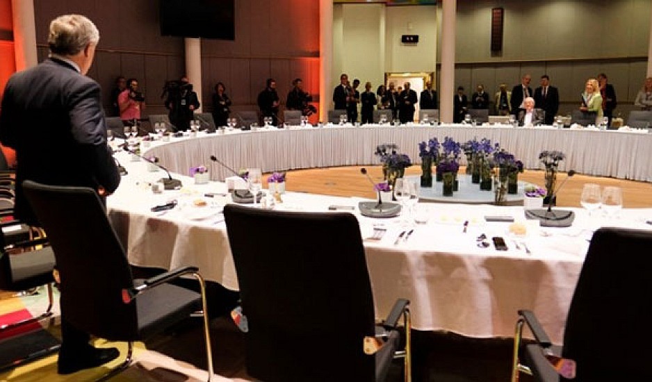 Συνεχίζεται σήμερα η Σύνοδος Κορυφής της ΕΕ - Ο Τσίπρας θα εκπροσωπηθεί από τον Σάντσεθ