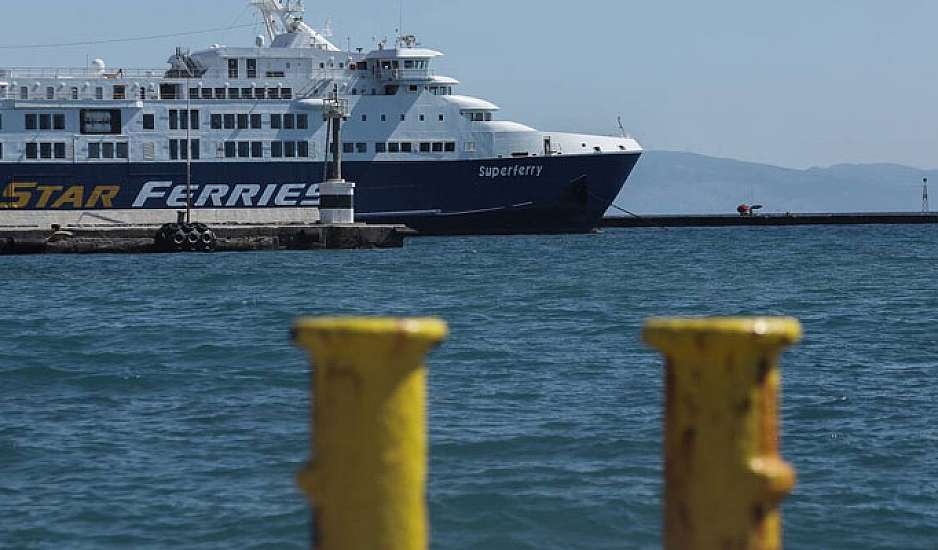 Μηχανική βλάβη στο πλοίο Paxos Island – Ταλαιπωρία για 60 επιβάτες