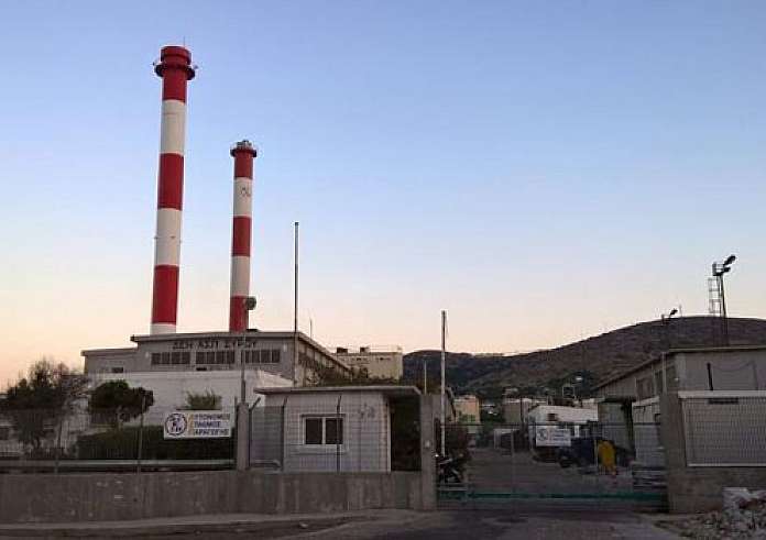 Σύρος: Υπέκυψε στα τραύματά του 60χρονος που έπεσε από την οροφή της ΔΕΗ