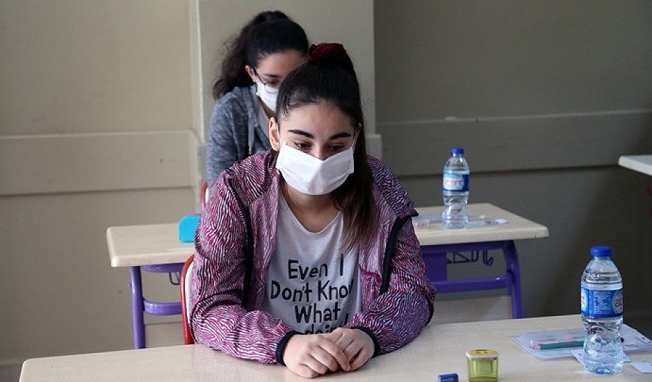 Λινού για ιώσεις: Μόνο με μάσκα τα παιδιά στο σχολείο