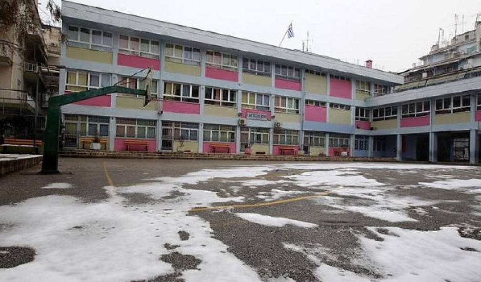 Κακοκαιρία Avgi: Κλειστά σχολεία στην Αττική την Τρίτη 30 Ιανουαρίου λόγω του χιονιού