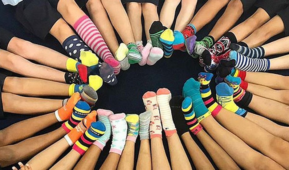 Παγκόσμια Ημέρα για το Σύνδρομο Down #downsyndrome: Σήμερα φοράμε όλοι αταίριαστες κάλτσες