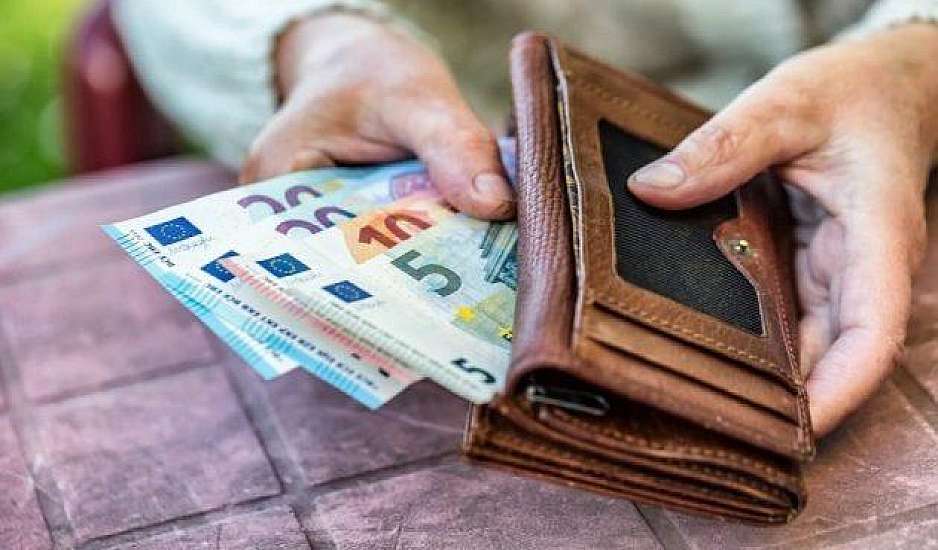 Συντάξεις: Aύξηση έως 130 ευρώ τον μήνα για 120.000 εργαζόμενους συνταξιούχου
