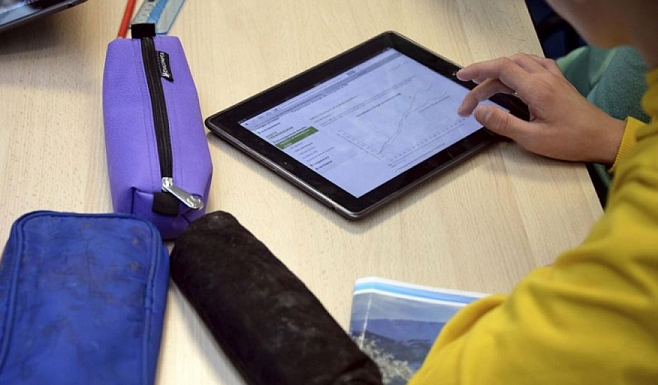 Voucher 200 ευρώ για αγορά tablet, laptop: Ποιοι μαθητές και φοιτητές το δικαιούνται