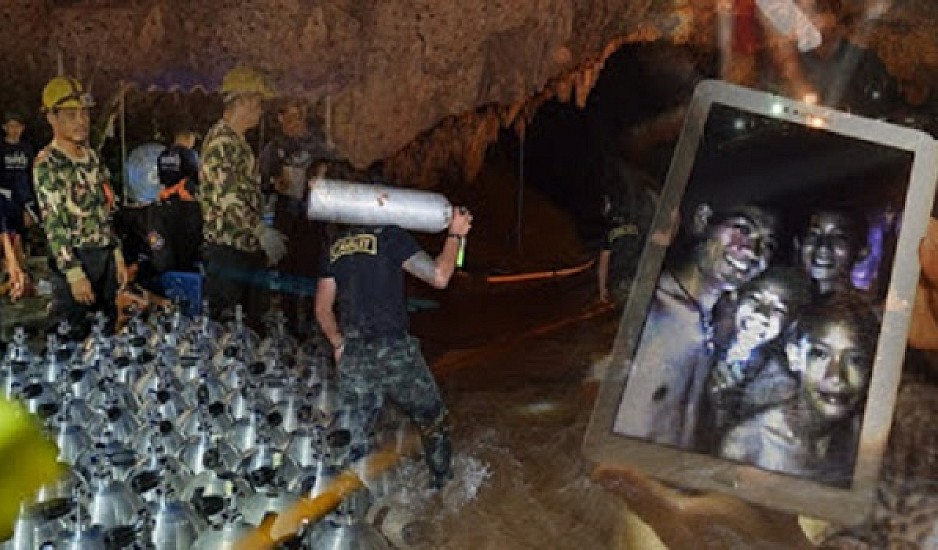 Ταϊλάνδη: Προσφορές στα πνεύματα του σπηλαίου για τη διάσωση των 12 αγοριών