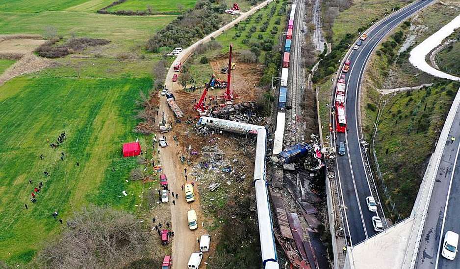 Τέμπη: Δικαστική μάχη για τα έλαια σιλικόνης – Η εμπλοκή των Siemens και Bayer