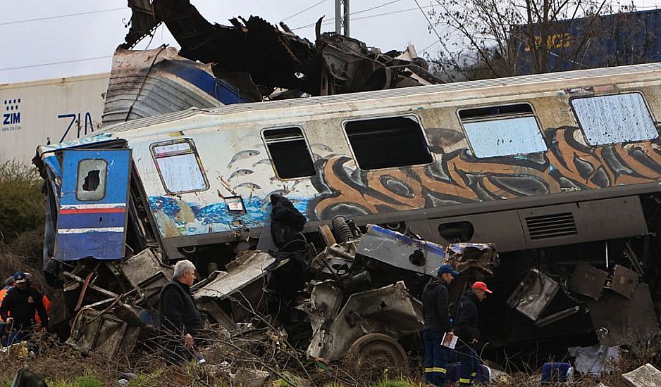 Μυστήριο παραμένει η έκρηξη μετά τη σύγκρουση στα Τέμπη - Η απάντηση της Hellenic Train