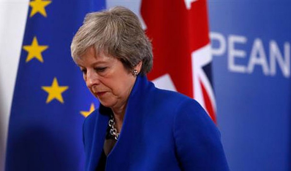 Brexit: Την παραίτησή της προανήγγειλε η Τερέζα Μέι