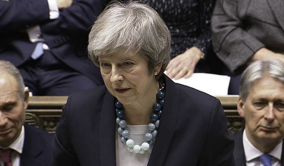 Brexit - Ραγδαίες εξελίξεις: Πρόταση μομφής κατά της Μέι: "Δεν φεύγω" λέει η πρωθυπουργός
