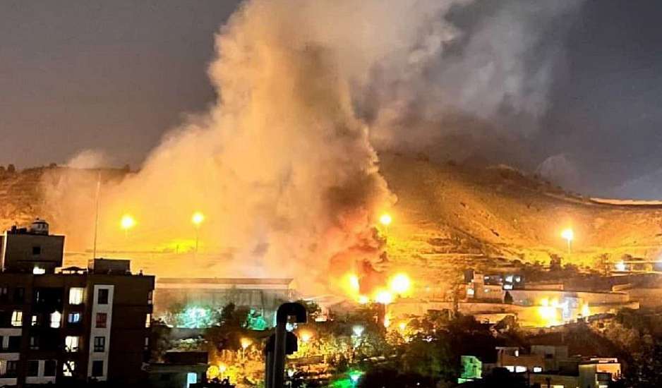 Ιράν: Τέσσερις νεκροί και 61 τραυματίες από φωτιά στη φυλακή Εβίν