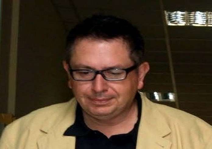 Θέμος Αναστασιάδης: Πλήθος κόσμου στο τελευταίο αντίο. Βίντεο
