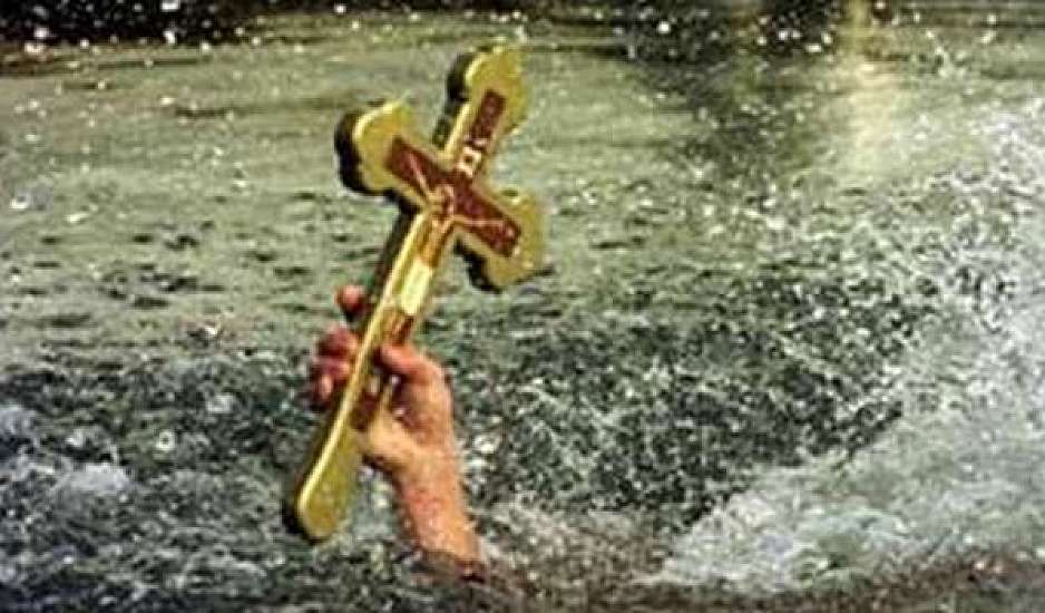 Σήμερα τα Φώτα κι ο Φωτισμός. Φωταράδες και άλλα έθιμα