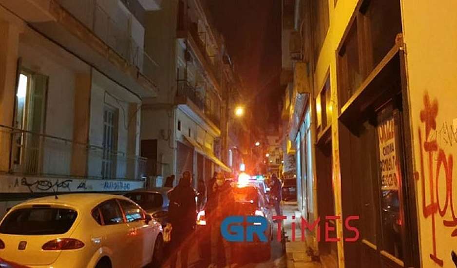 Θεσσαλονίκη: Επιχείρησε να μπουκάρει με το αυτοκίνητο στο σπίτι της πρώην συντρόφου του