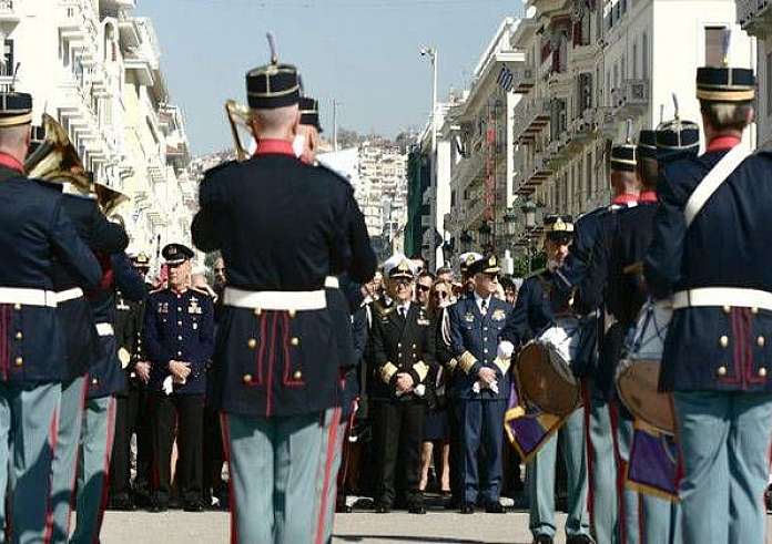 Θεσσαλονίκη: Η μπάντα του Στρατού έπαιξε το «Μακεδονία ξακουστή»