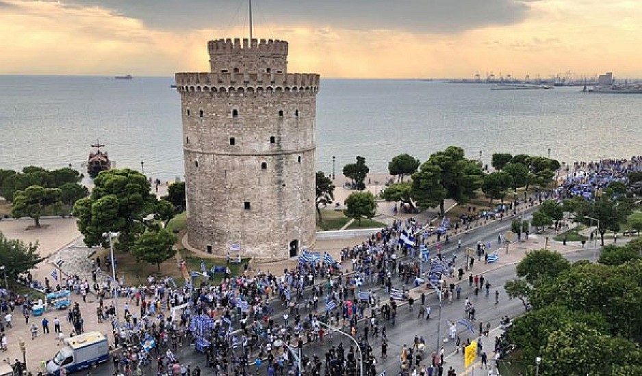 Ένταση στον ΣΚΑΪ με δημοσιογράφο της Αυγής: Fake news οι εικόνες με διαδηλωτές στη Θεσσαλονίκη
