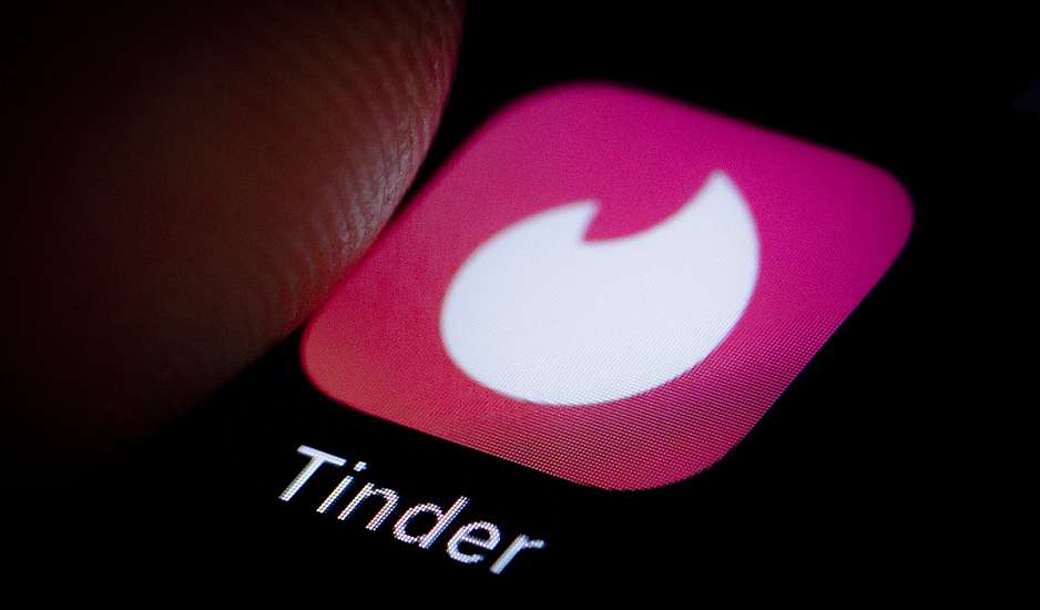 Αγωγή κατά της Google: το Tinder κινδυνεύει να μείνει εκτός Play Store