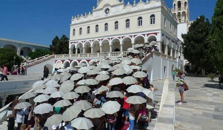 Δεκαπενταύγουστος: Η Ελλάδα φοράει τα γιορτινά της και τιμά την Παναγία