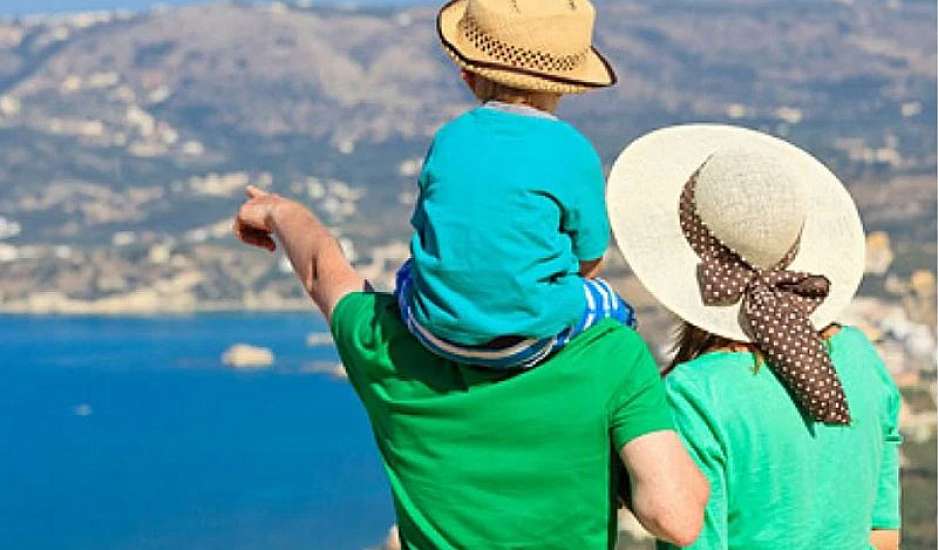 5 μεγάλα κενά του «Κοινωνικού Τουρισμού» – Χιλιάδες αποκλεισμοί