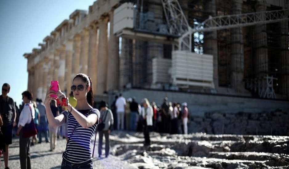 Πλημμύρισε τουρίστες η Ελλάδα – Αριθμός ρεκόρ