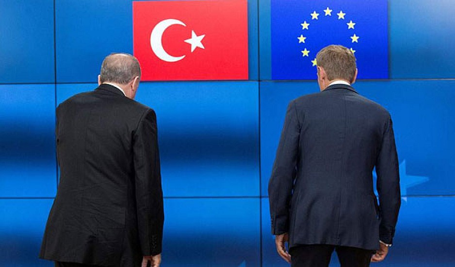 "Πάγωμα" των συζητήσεων για την τελωνειακή ένωση με την Τουρκία εξετάζει η ΕΕ
