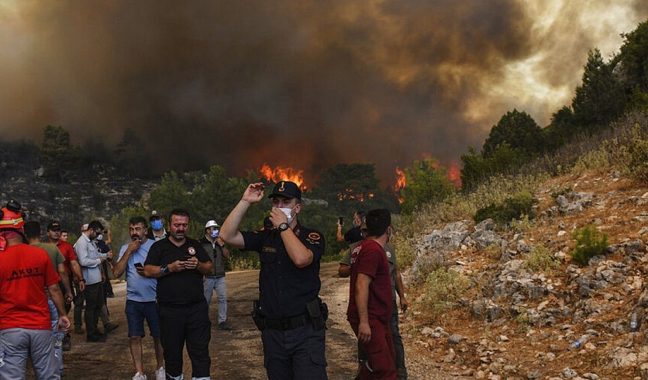 Πηγές Τουρκικού ΥΠΕΞ: Η Ελλάδα αρνήθηκε να βοηθήσει με τις φωτιές
