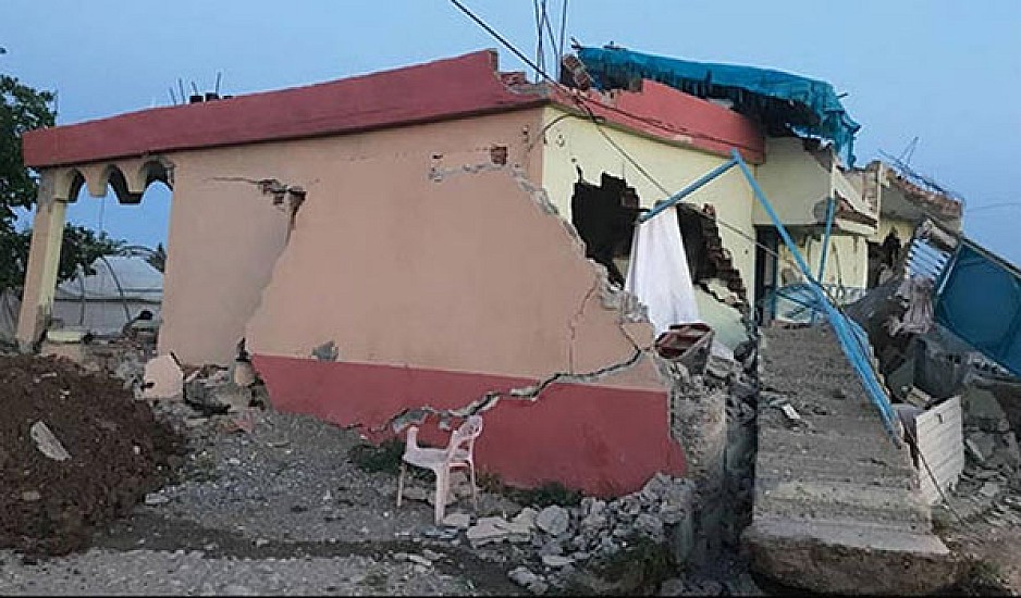 Σεισμός στην Τουρκία : Στους 35 οι νεκροί – Κίνδυνος για κατάρρευση και άλλων κτιρίων