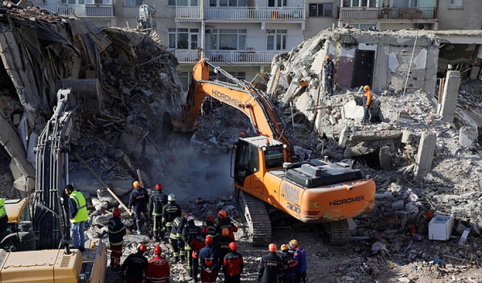 Τουρκία: Στους εννέα οι νεκροί από τον σεισμό 5,7 Ρίχτερ