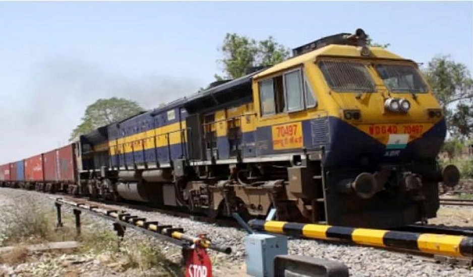 Ινδία: Φρικτό θανατηφόρο δυστύχημα - Τρένο σύνθλιψε εργάτες που κοιμόνταν στις ράγες