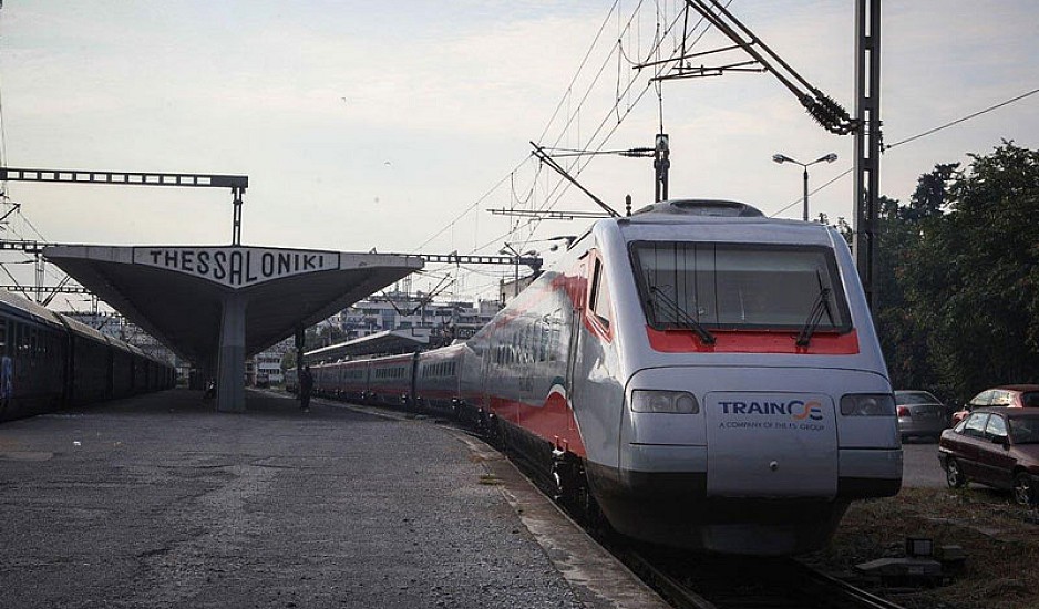 Τραγωδία στη Βέροια με δύο νεκρούς από σύγκρουση ΙΧ με τρένο