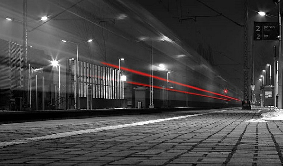 Τρένο - φάντασμα μπαίνει σε σταθμό τρένου και προκαλεί  τρόμο