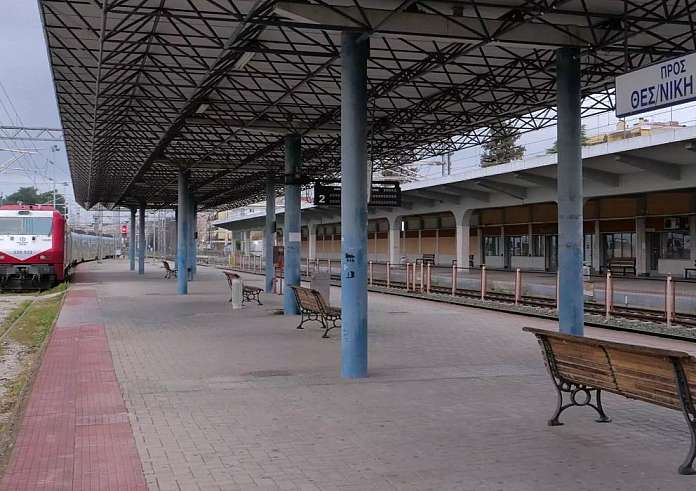 Σάλος με δήλωση Οικονόμου για παρ’ ολίγον τραγωδία στον προαστιακό - Σοβαρό μόνο στη θεωρία, στην πράξη δεν υπήρξε κίνδυνος