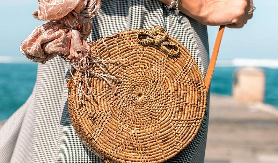Τι να βάλεις στην τσάντα θαλάσσης για την παραλία;
