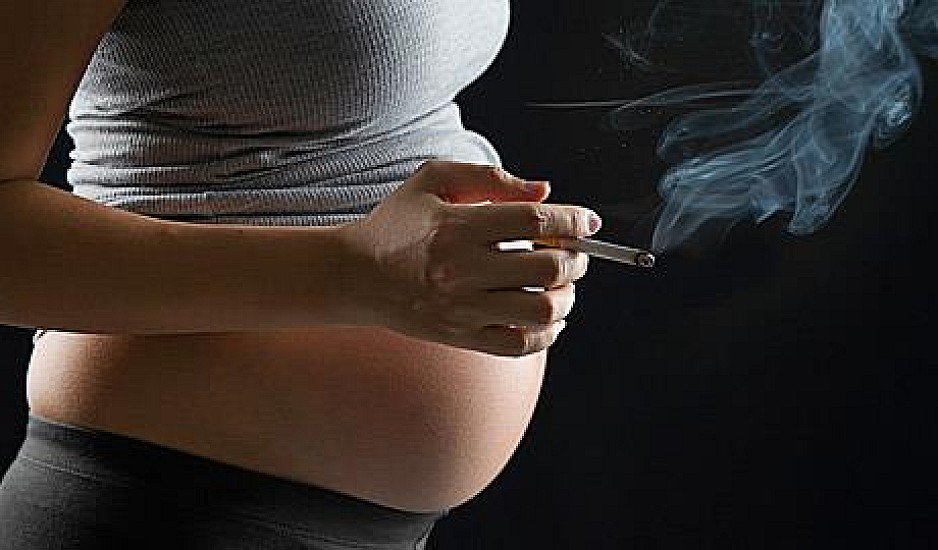 Σοκαριστικά στοιχεία: Οι Ελληνίδες καπνίζουν ακόμη και στην εγκυμοσύνη