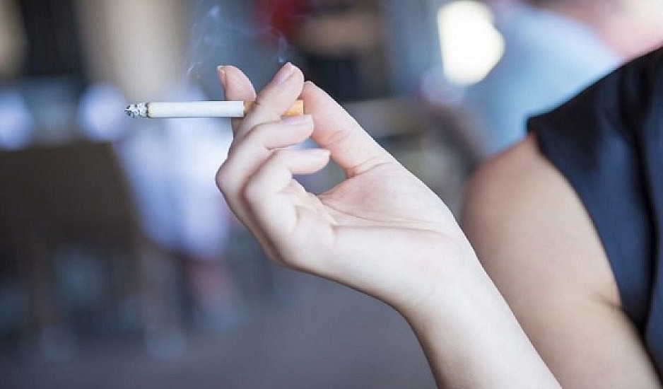 Το πρώτο νησί που απαγορεύει το κάπνισμα παντού, είναι ελληνικό