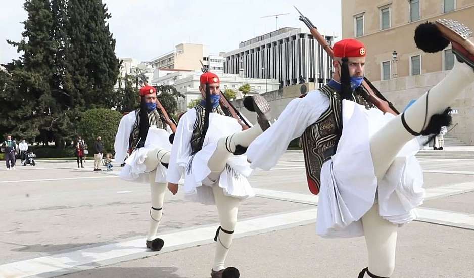 «Εκδικητική προς τον Ρούτσι» η τροπολογία του Άγνωστου Στρατιώτη