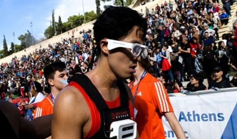 Τυφλός αθλητής από την Κορέα τερμάτισε χωρίς συνοδό στον Μαραθώνιο της Αθήνας