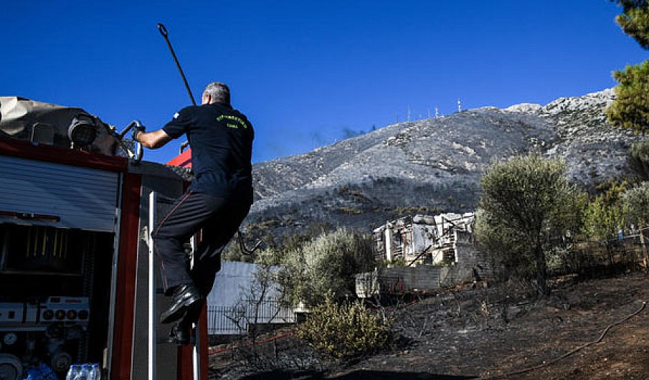 ΓΓ Πολιτικής Προστασίας: Τεράστιο το μέτωπο με 20 μέτρα φλόγα